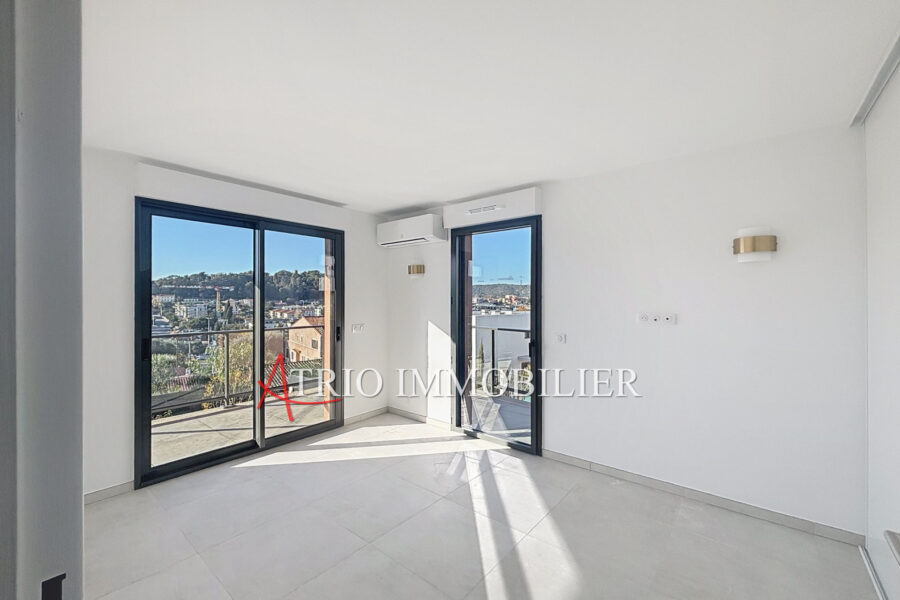 Appartement à louer à Cagnes-sur-mer — Vue sur la ville — photo 3