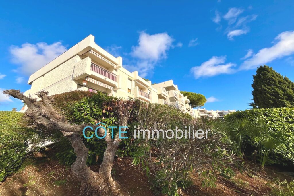 Grand 2 pièces de 53 m² plein sud, quartier résidentiel. – 2 pièces – 1 chambre – 52.58 m²