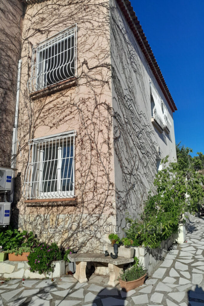 vente maison 5 Pièce(s) – 5 pièces – 3 chambres – 180.00 m²