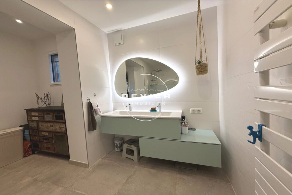 vente maison 6 Pièce(s) – 6 pièces – 5 chambres – 156.00 m²