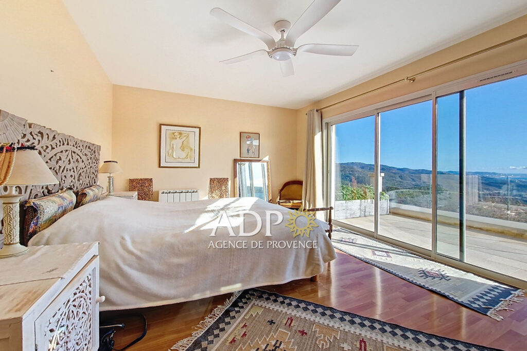 vente maison 5 Pièce(s) – 5 pièces – 3 chambres – 211.57 m²