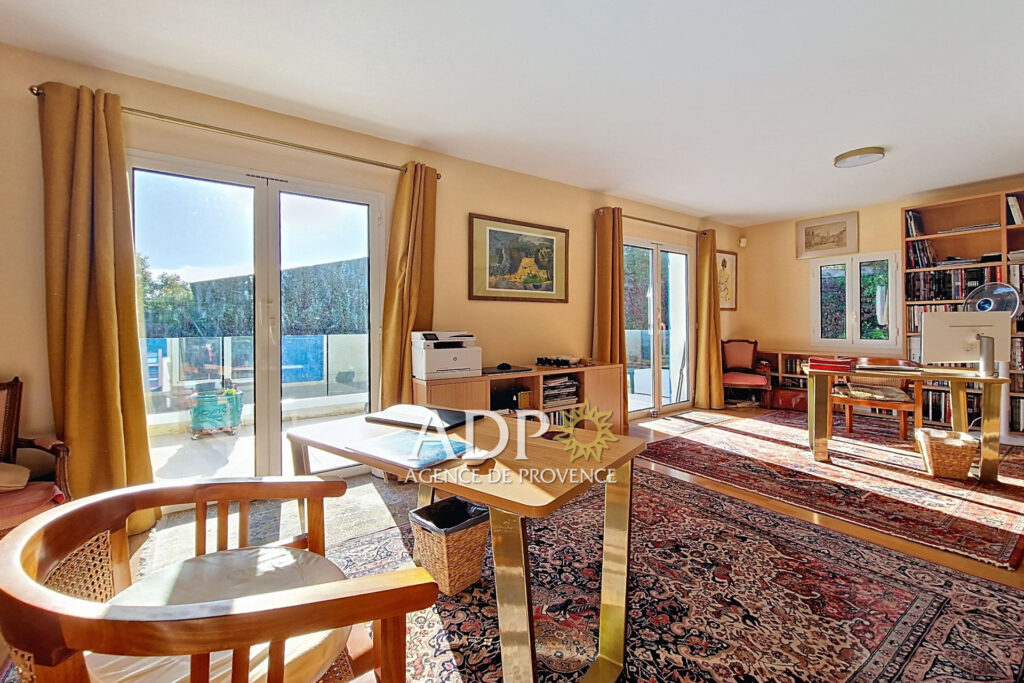 vente maison 5 Pièce(s) – 5 pièces – 3 chambres – 211.57 m²