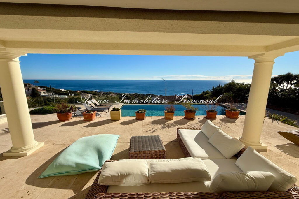 vente villa 5 Pièce(s) – 5 pièces – 4 chambres – 200.00 m²