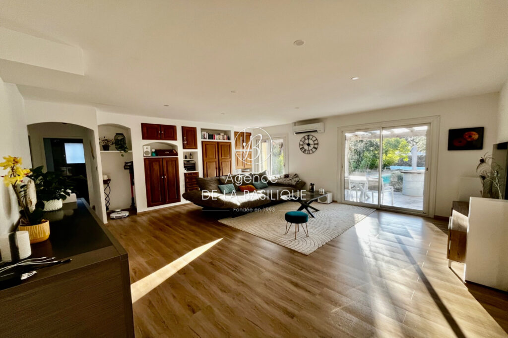 vente maison 5 Pièce(s) – 5 pièces – 4 chambres – 128.00 m²