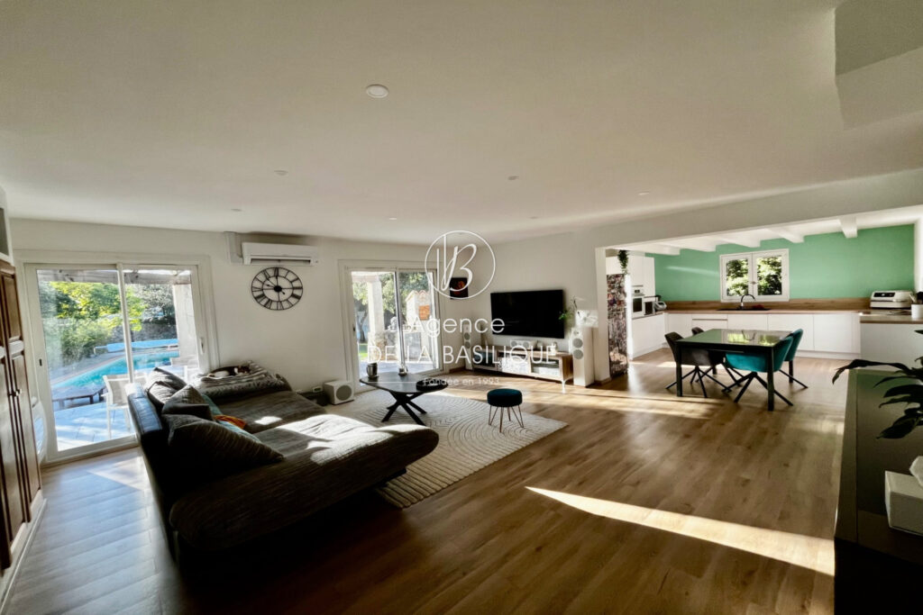 vente maison 5 Pièce(s) – 5 pièces – 4 chambres – 128.00 m²