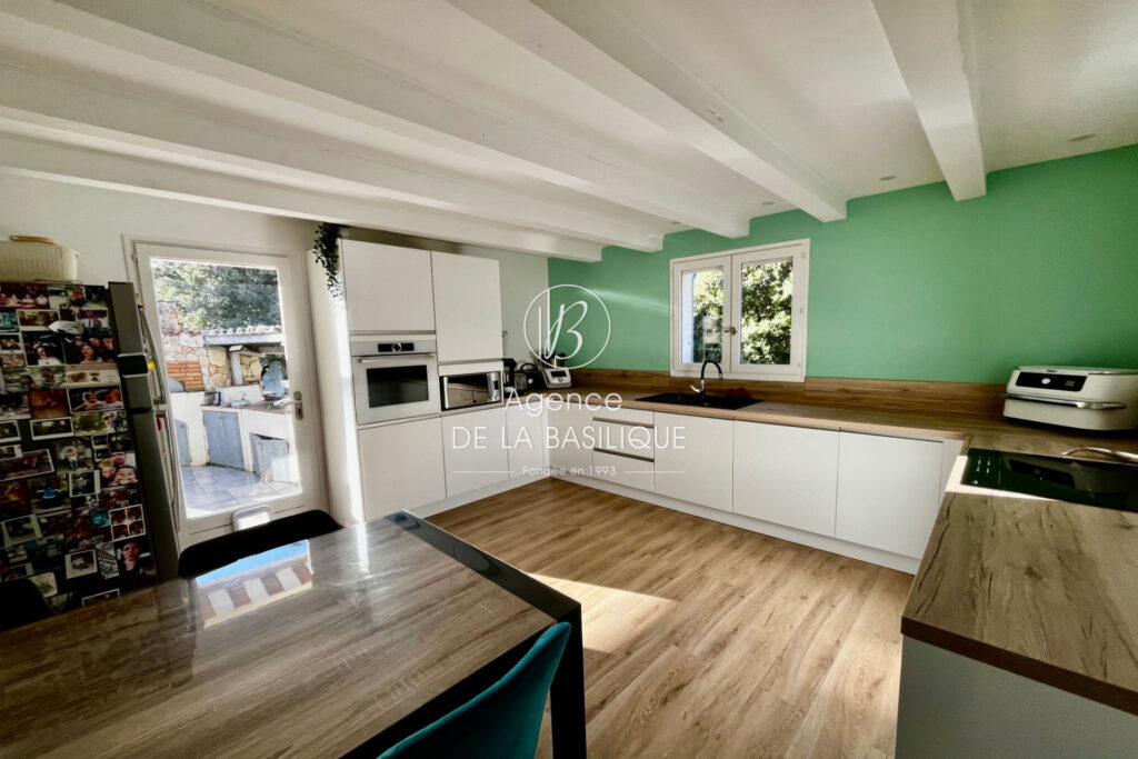 vente maison 5 Pièce(s) – 5 pièces – 4 chambres – 128.00 m²