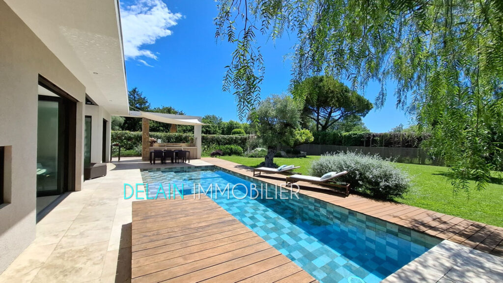 vente maison 5 Pièce(s) – 5 pièces – 4 chambres – 257.00 m²