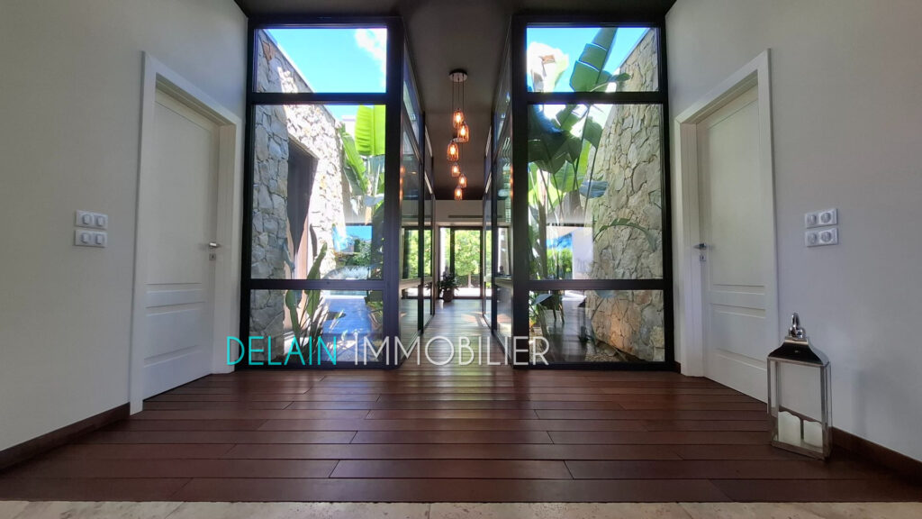 vente maison 5 Pièce(s) – 5 pièces – 4 chambres – 257.00 m²