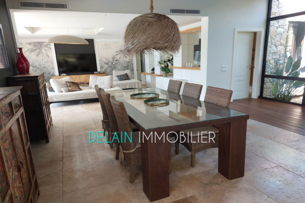 vente maison 5 Pièce(s) – 5 pièces – 4 chambres – 257.00 m²