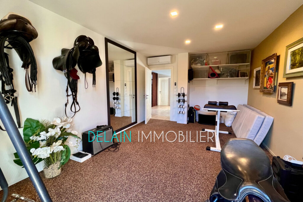 vente maison 5 Pièce(s) – 5 pièces – 4 chambres – 257.00 m²