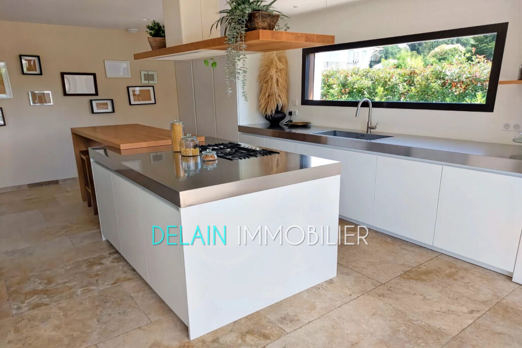 vente maison 5 Pièce(s) – 5 pièces – 4 chambres – 257.00 m²