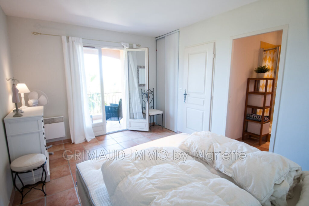 Propriété de charme avec vue panoramique ? 2,1 hectares ? Pisc – 6 pièces – 4 chambres – 210.00 m²