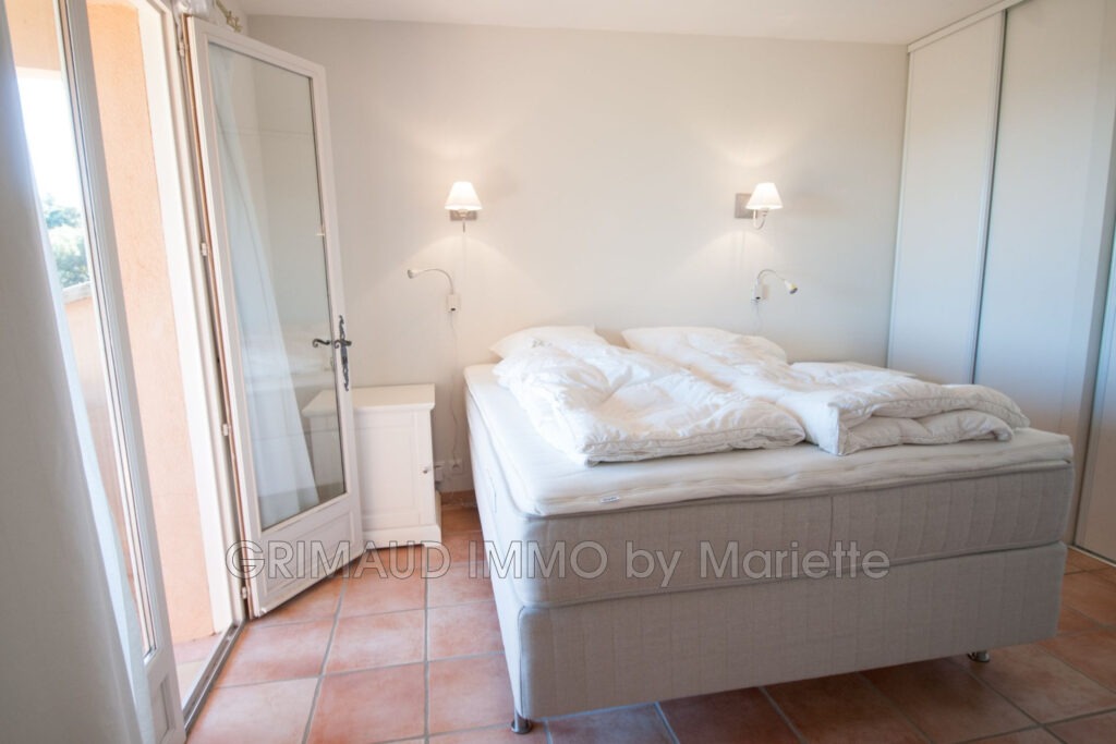 Propriété de charme avec vue panoramique ? 2,1 hectares ? Pisc – 6 pièces – 4 chambres – 210.00 m²