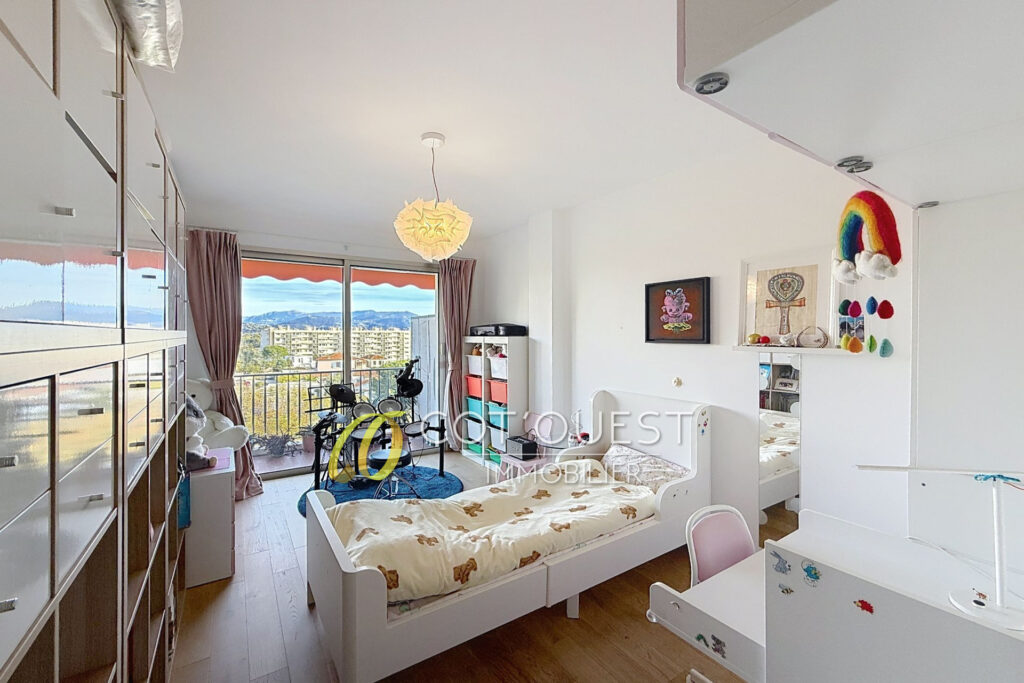 vente appartement 4 Pièce(s) – 4 pièces – 3 chambres – 104.34 m²