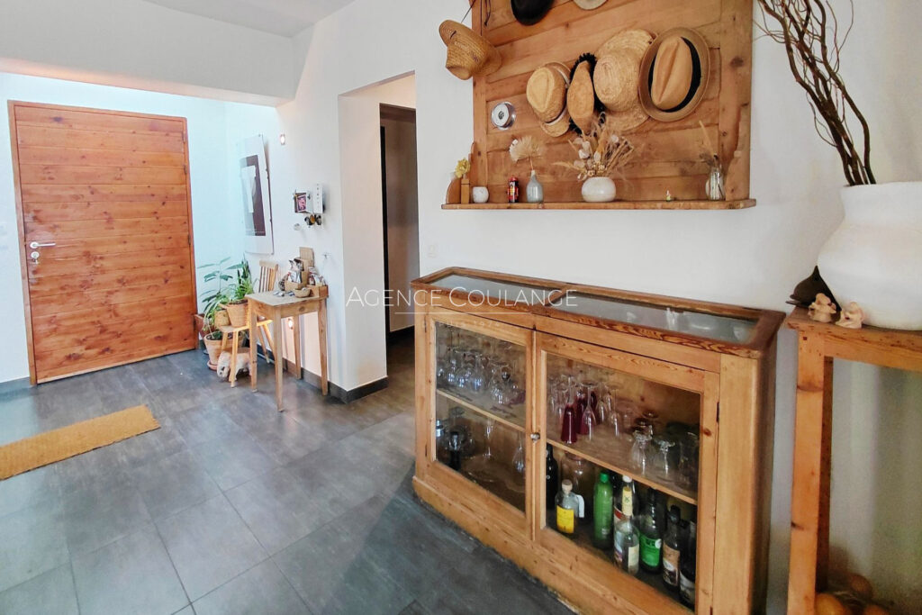 vente villa 5 Pièce(s) – 5 pièces – 4 chambres – 180.00 m²