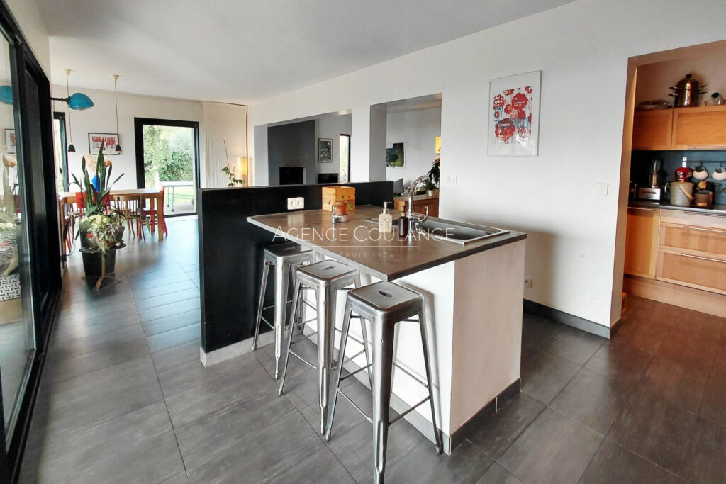 vente villa 5 Pièce(s) – 5 pièces – 4 chambres – 180.00 m²