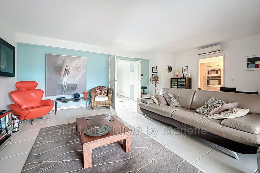 belle maison avec garage, 2 chambres dans domaine avec piscine – 3 pièces – 2 chambres – 86.15 m²