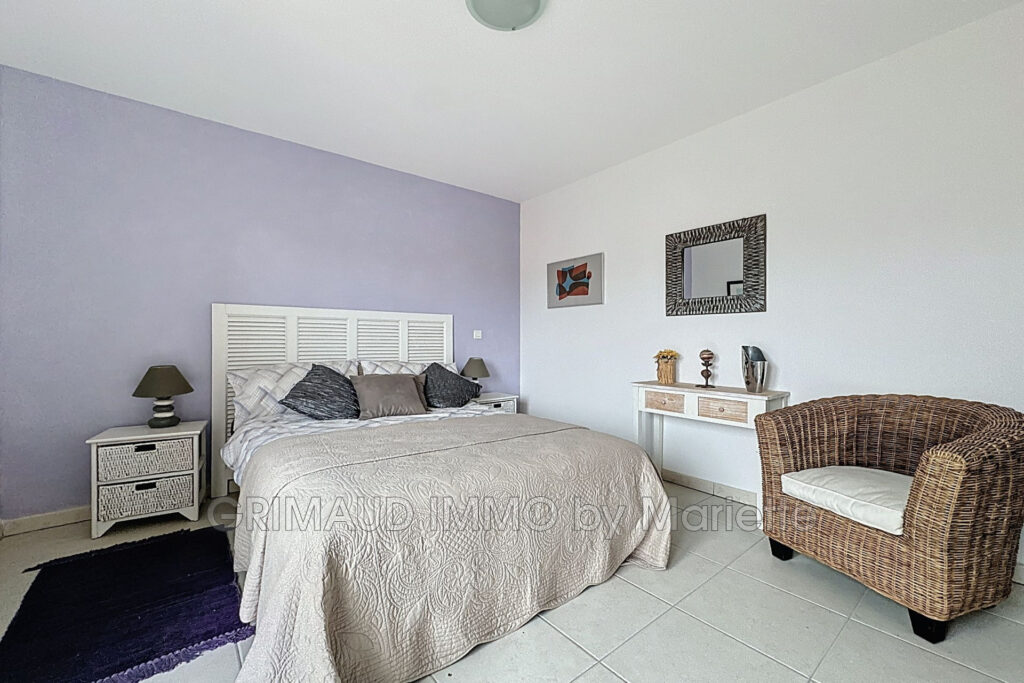 belle maison avec garage, 2 chambres dans domaine avec piscine – 3 pièces – 2 chambres – 86.15 m²