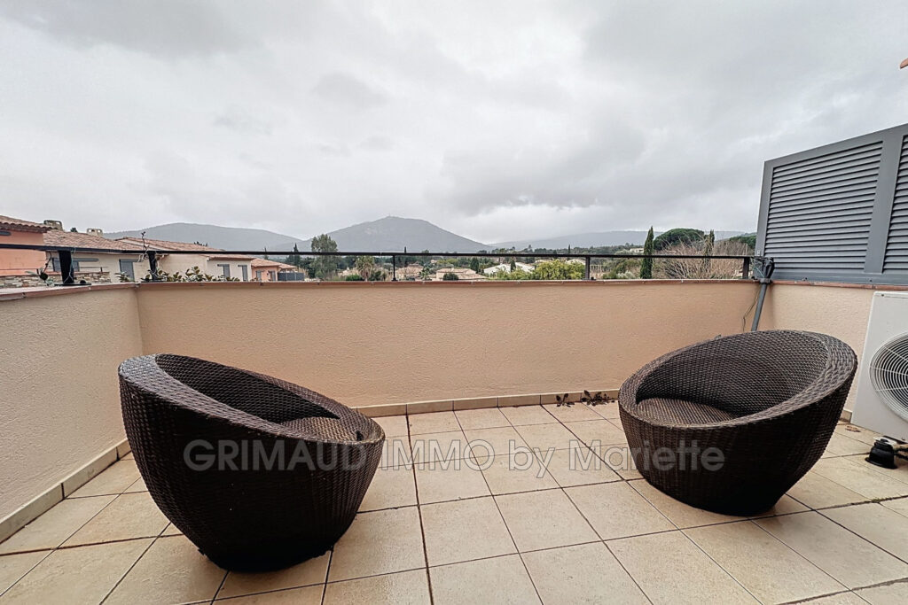 belle maison avec garage, 2 chambres dans domaine avec piscine – 3 pièces – 2 chambres – 86.15 m²