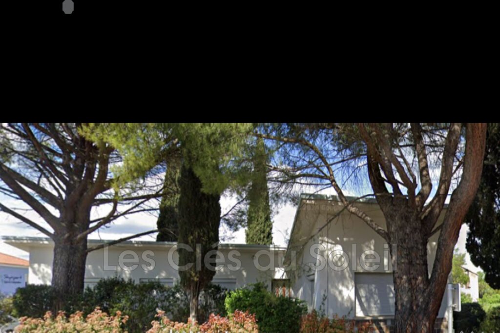 BRIGNOLES  Villa de plain-pied avec jardin, Idéale habitation – 4 pièces – 3 chambres – 98.00 m²