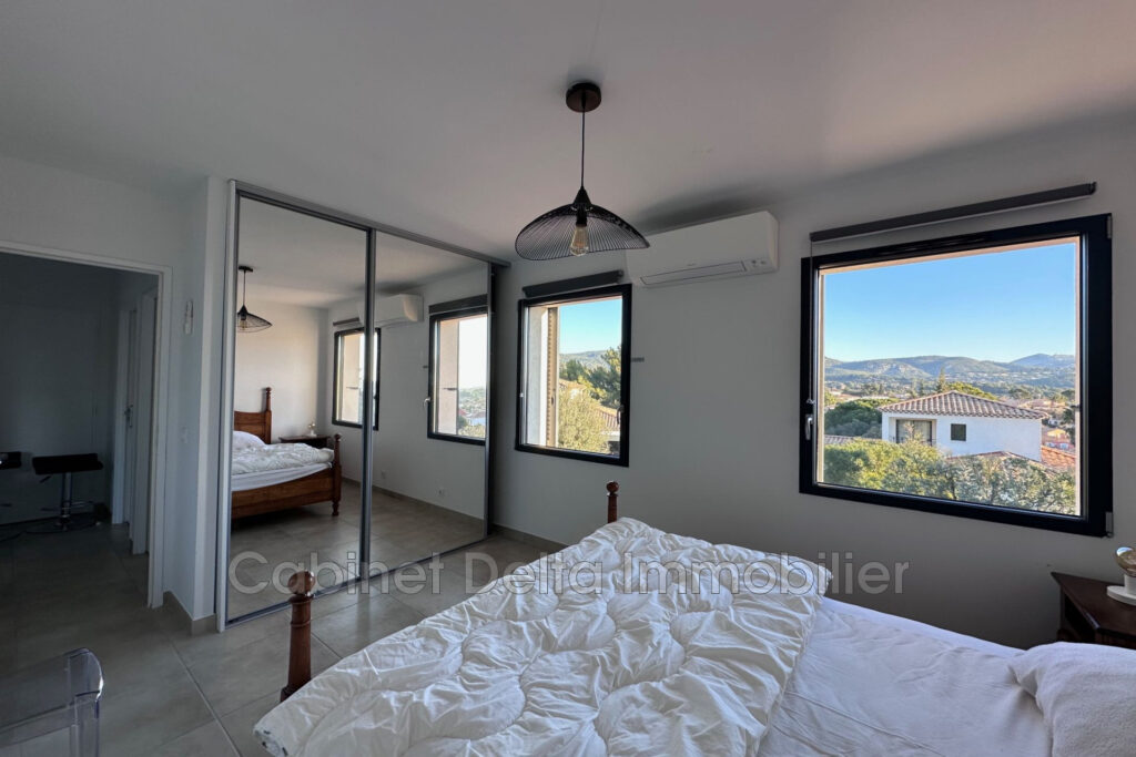 Superbe T2 meublé à SANARY/MER – 2 pièces – 1 chambre – 45.00 m²