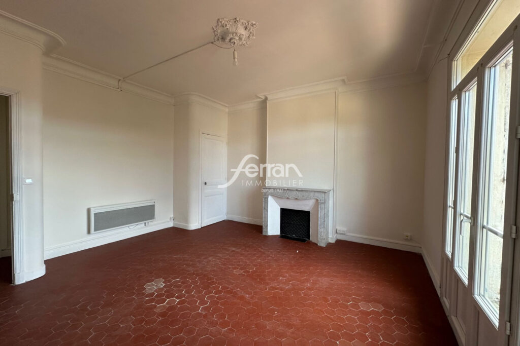 A  LOUER TYPE 3 à DRAGUIGNAN – 3 pièces – 2 chambres – 62.65 m²