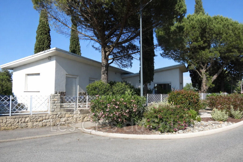 BRIGNOLES  Villa de plain-pied avec jardin, Idéale habitation – 4 pièces – 3 chambres – 98.00 m²