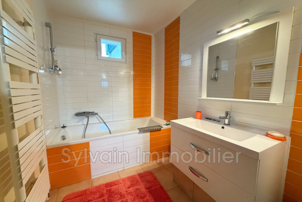 vente maison 6 Pièce(s) – 6 pièces – 4 chambres – 231.00 m²