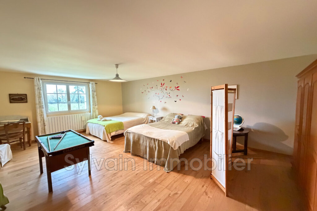 vente maison 6 Pièce(s) – 6 pièces – 4 chambres – 231.00 m²