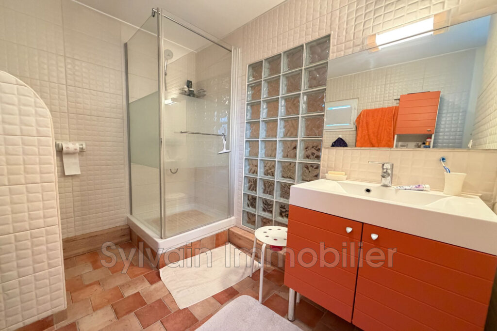 vente maison 6 Pièce(s) – 6 pièces – 4 chambres – 231.00 m²