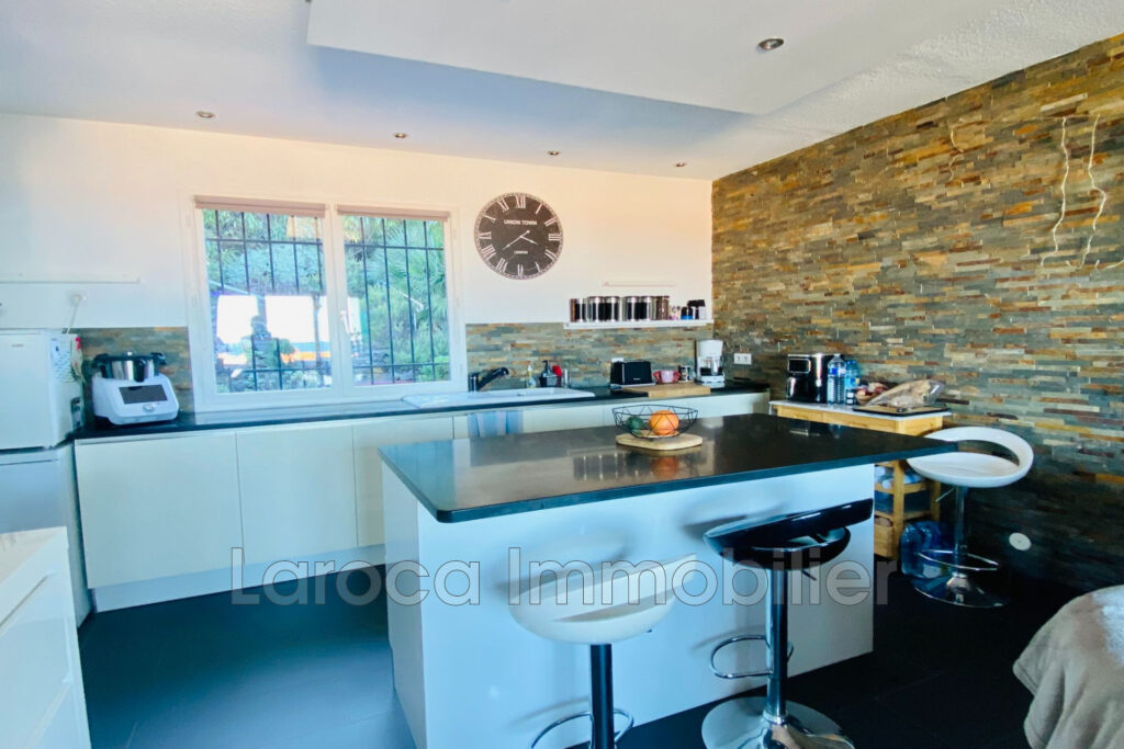 vente villa 5 Pièce(s) – 5 pièces – 4 chambres – 100.00 m²