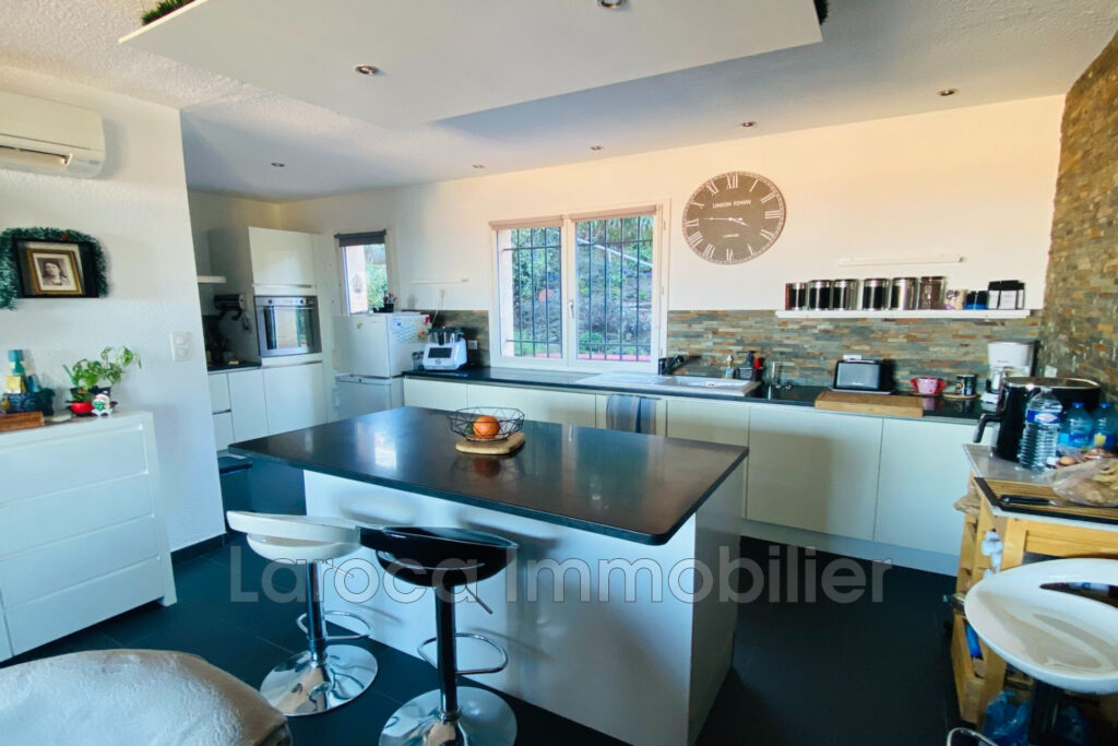 vente villa 5 Pièce(s) – 5 pièces – 4 chambres – 100.00 m²