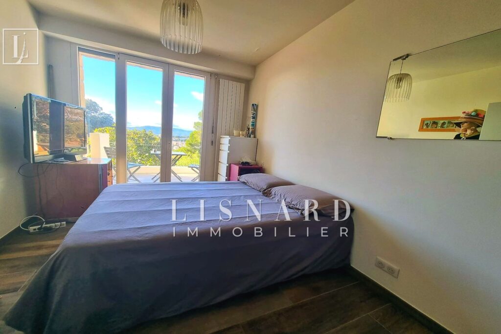 vente maison 6 Pièce(s) – 6 pièces – 4 chambres – 200.00 m²