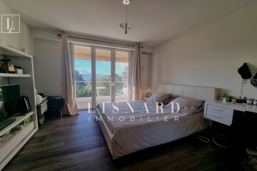 vente maison 6 Pièce(s) – 6 pièces – 4 chambres – 200.00 m²