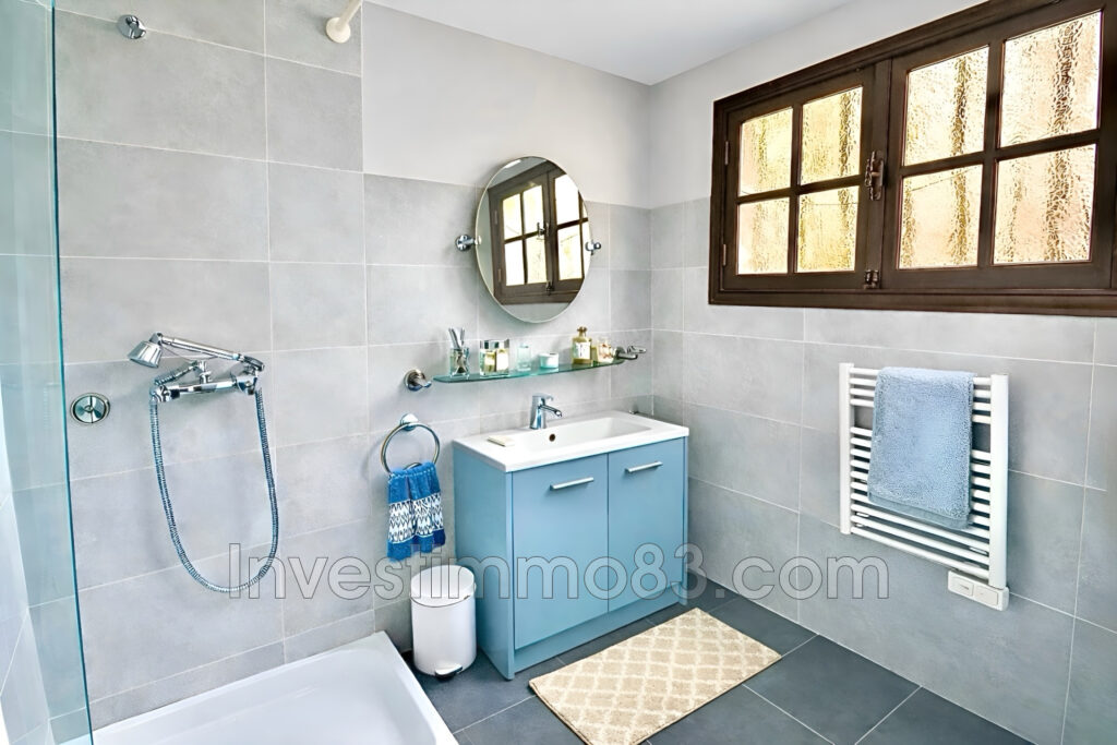 En pleine campagne de COTIGNAC, dans un environnement calme et – 3 pièces – 2 chambres – 75.00 m²