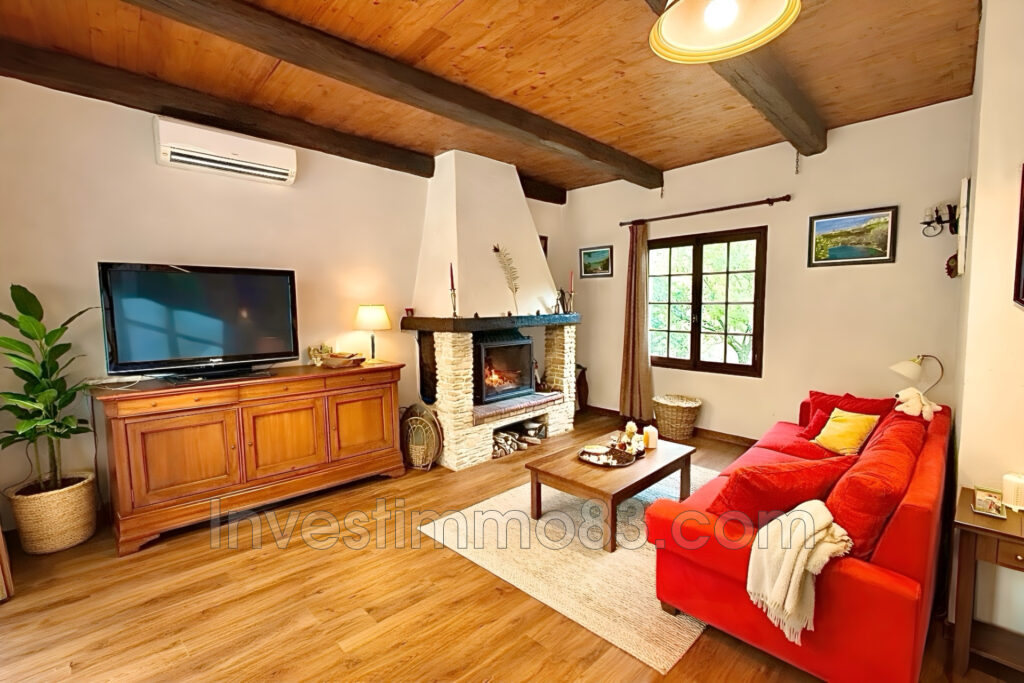 En pleine campagne de COTIGNAC, dans un environnement calme et – 3 pièces – 2 chambres – 75.00 m²