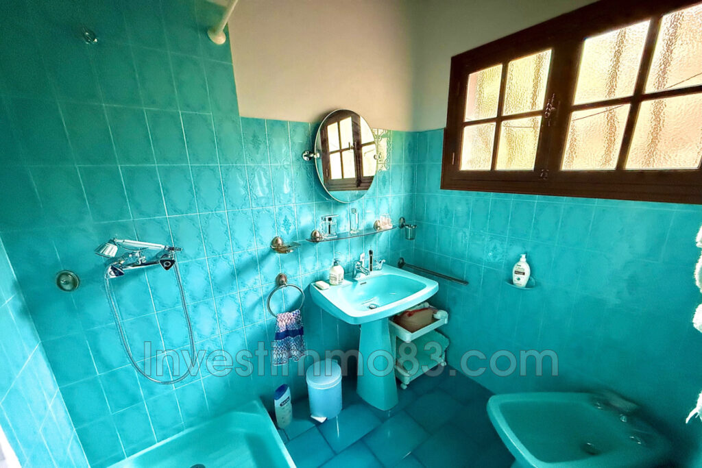 En pleine campagne de COTIGNAC, dans un environnement calme et – 3 pièces – 2 chambres – 75.00 m²