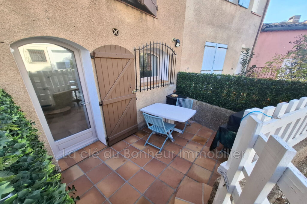 vente maison de village 7 Pièce(s) – 7 pièces – 5 chambres – 158.00 m²