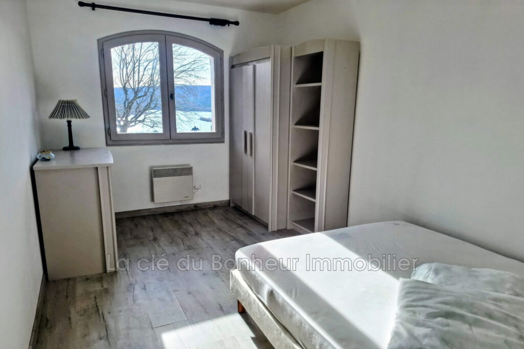 vente maison de village 7 Pièce(s) – 7 pièces – 5 chambres – 158.00 m²