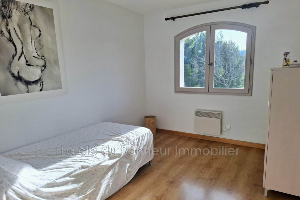 vente maison de village 7 Pièce(s) – 7 pièces – 5 chambres – 158.00 m²