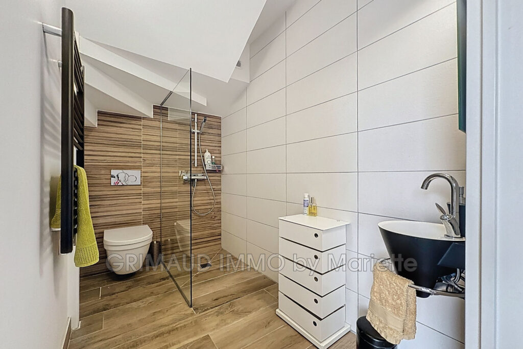 belle maison avec 2 chambres, jardin, garage, residence avec p – 3 pièces – 2 chambres – 87.00 m²