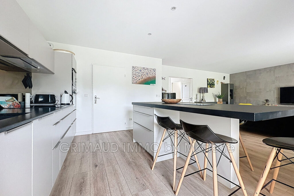 belle maison avec 2 chambres, jardin, garage, residence avec p – 3 pièces – 2 chambres – 87.00 m²