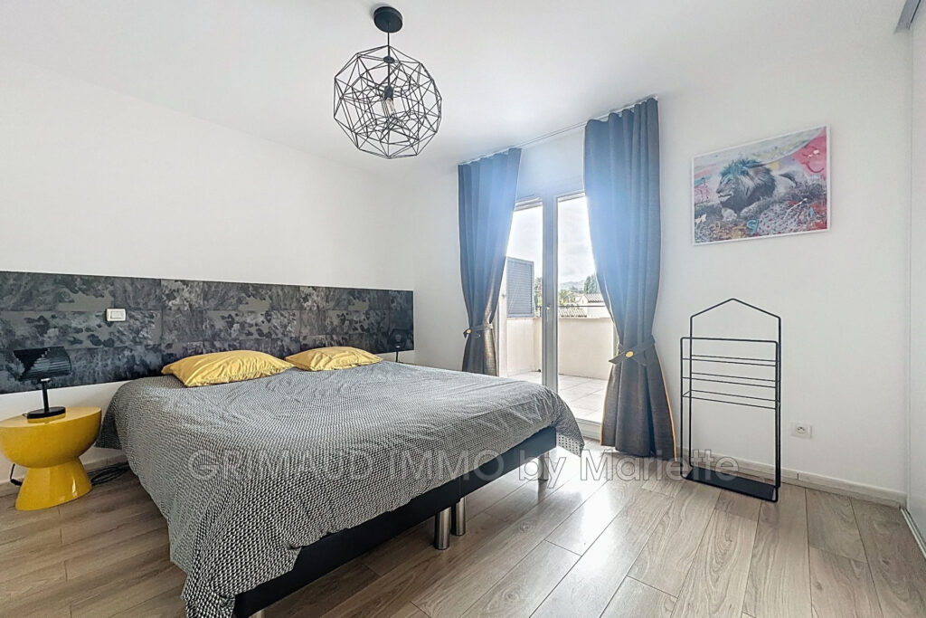 belle maison avec 2 chambres, jardin, garage, residence avec p – 3 pièces – 2 chambres – 87.00 m²