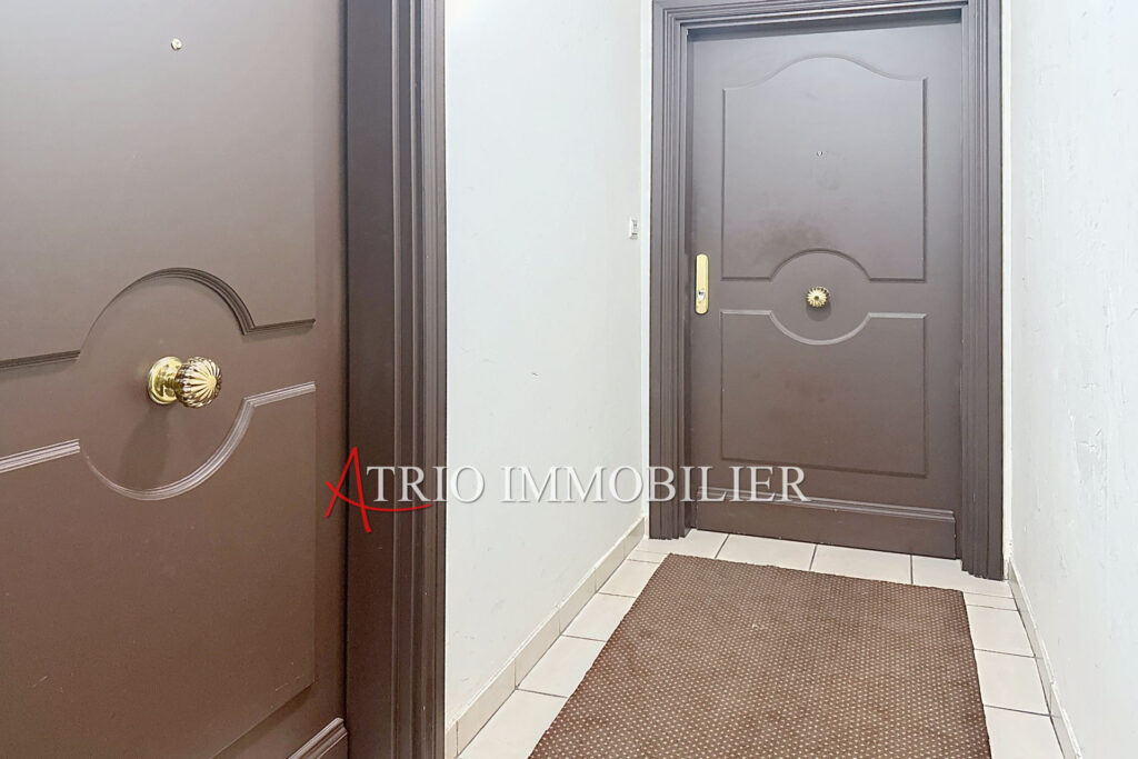 Proche centre, dans une belle résidence sécurisée avec piscine – 3 pièces – 2 chambres – 68.00 m²