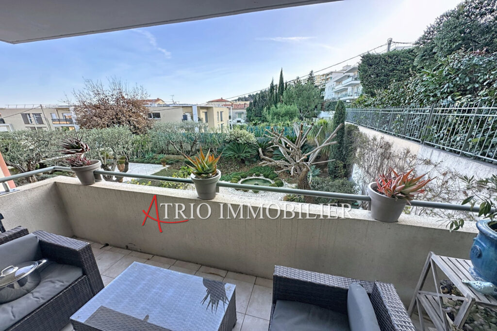 Proche centre, dans une belle résidence sécurisée avec piscine – 3 pièces – 2 chambres – 68.00 m²