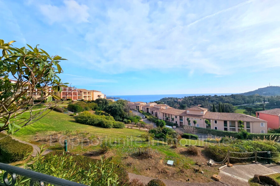 Appartement à vendre à Saint-raphaël — Vue mer — photo 2
