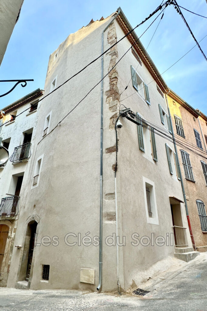 vente maison de village 5 Pièce(s) – 5 pièces – 3 chambres – 112.00 m²