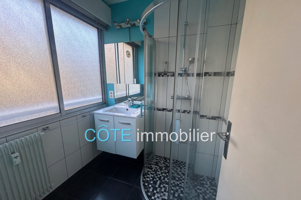 Golfe juan Centre au calme 3 pièces 80m² parking et cave – 3 pièces – 2 chambres – 80.00 m²