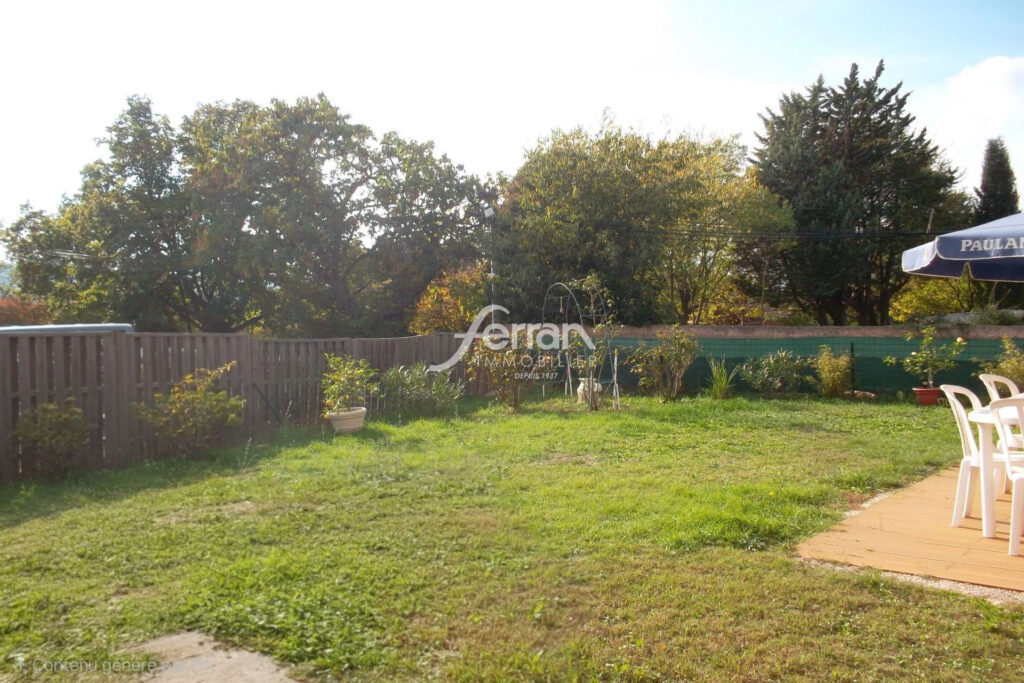 À vendre idéal investisseur à Villecroze maison T4 avec jardin – 4 pièces – 3 chambres – 77.00 m²