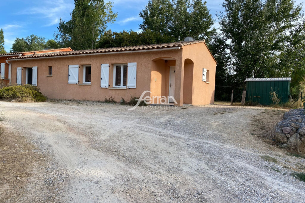À vendre idéal investisseur à Villecroze maison T4 avec jardin – 4 pièces – 3 chambres – 77.00 m²